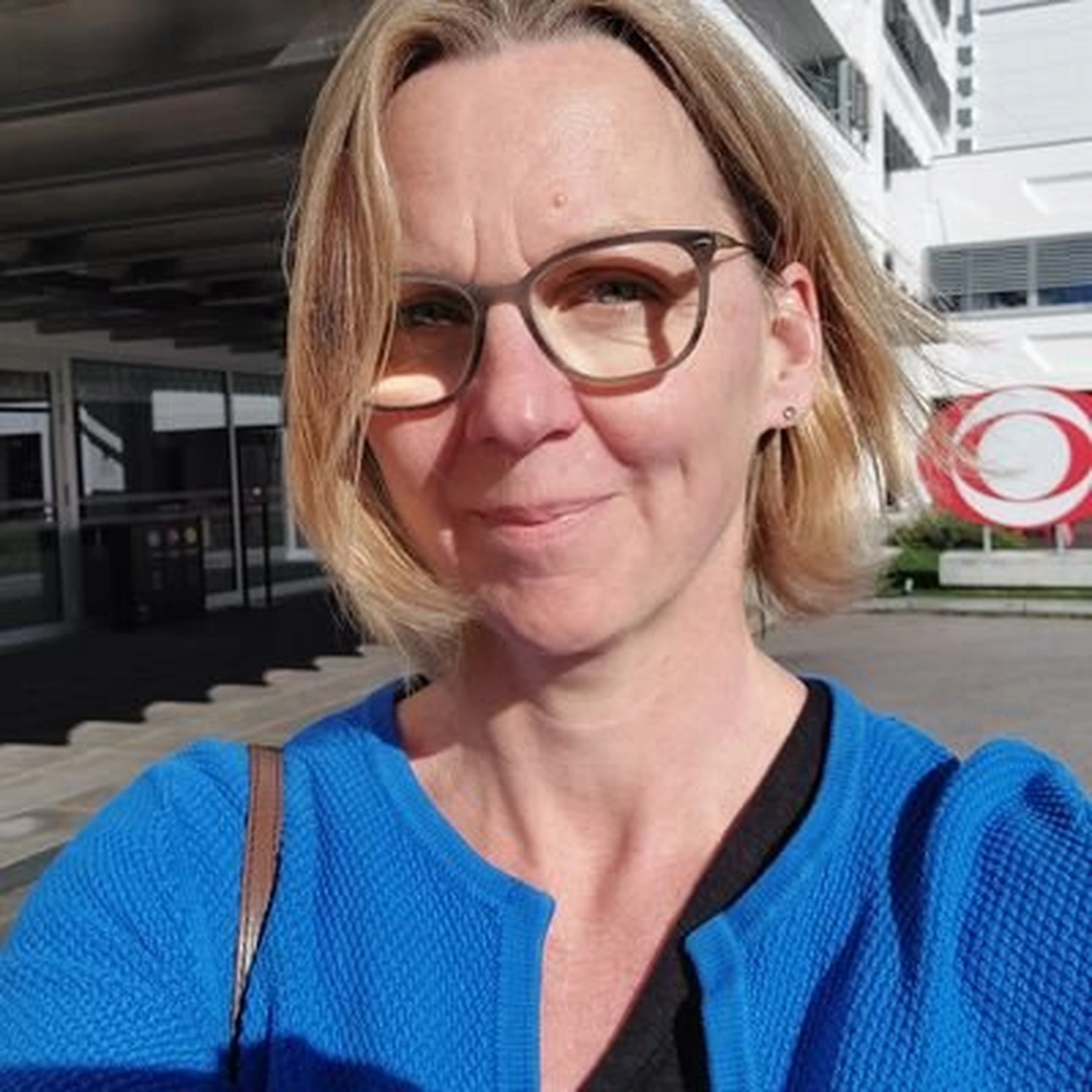 Das Foto zeigt Constanze Ertl, die Betreiberin des österreichischen ME/CFS Blogs.